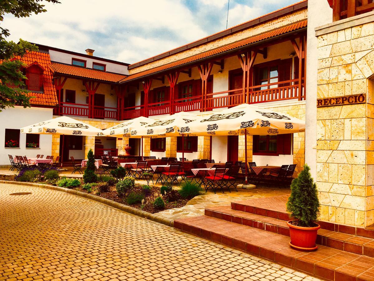 Magita Hotel Basko Экстерьер фото